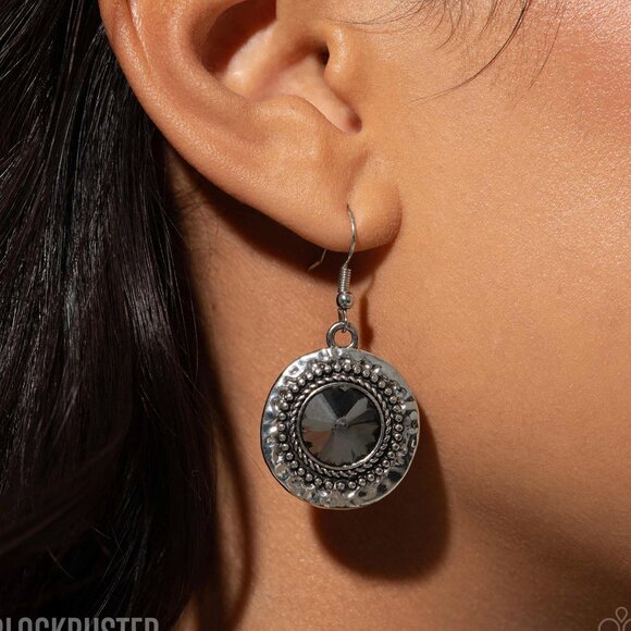 Global Glamour - Necklace - Picture 2 of 3